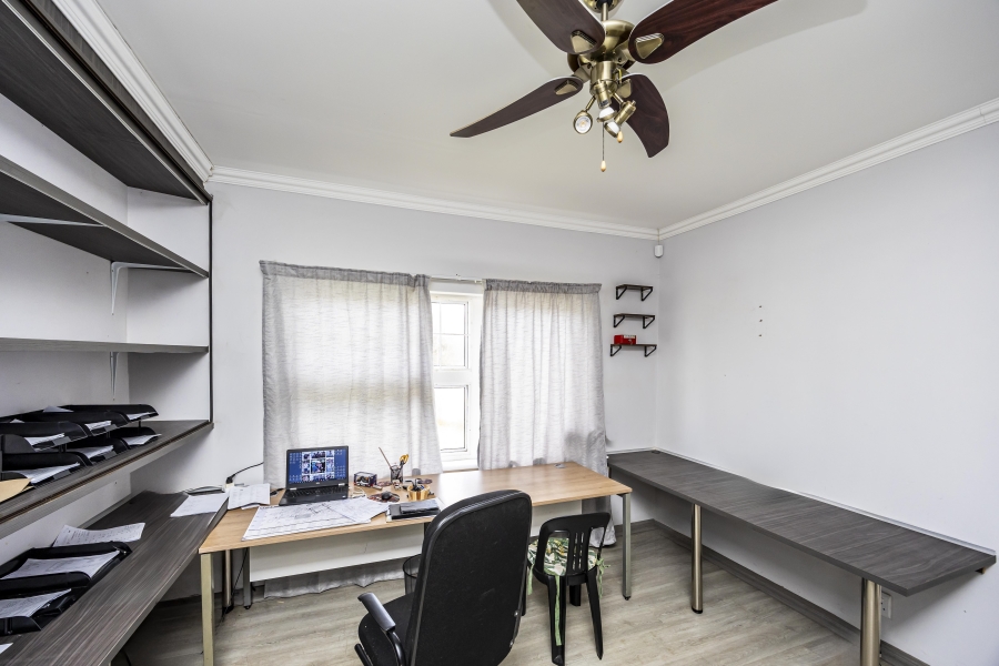 4 Bedroom Property for Sale in Gonubie Eastern Cape